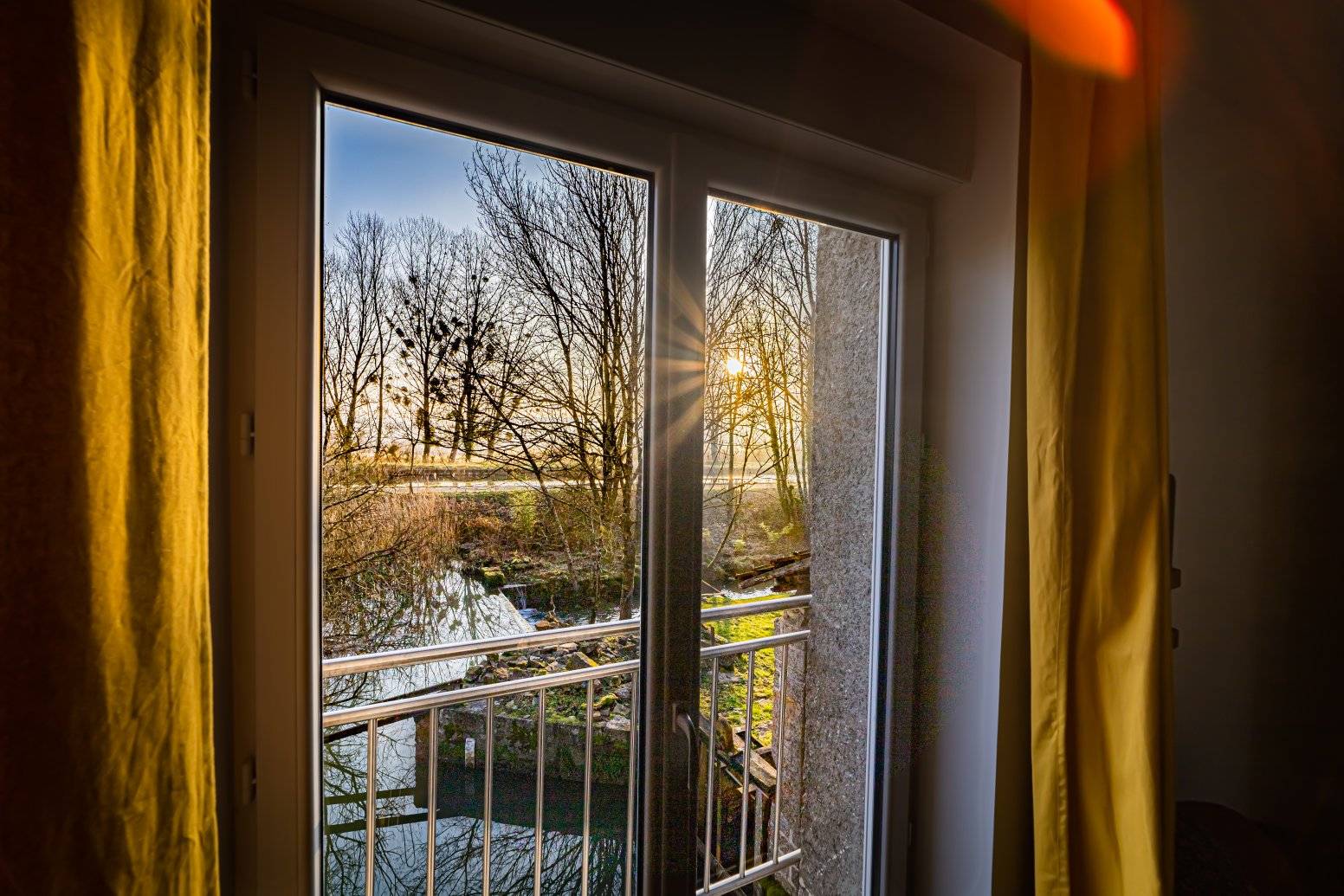 Vue depuis le moulin au coucher du soleil